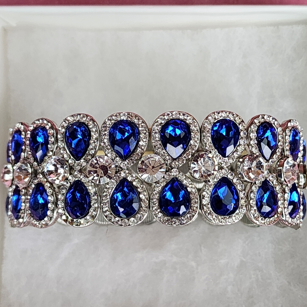 Elegant Silver and Blue Crystal Bracelet